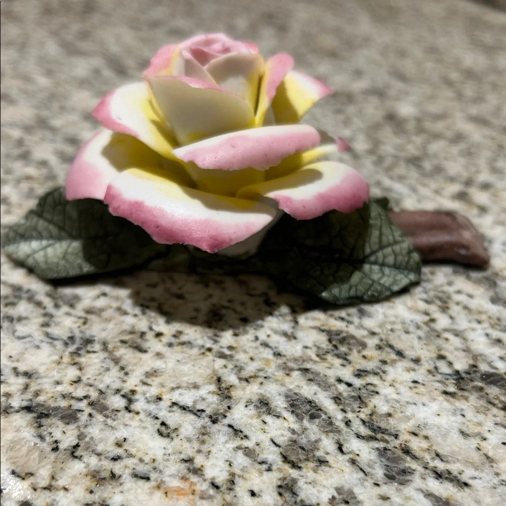 Porcelain Pink & Yellow Rose - Picture 4 of 7